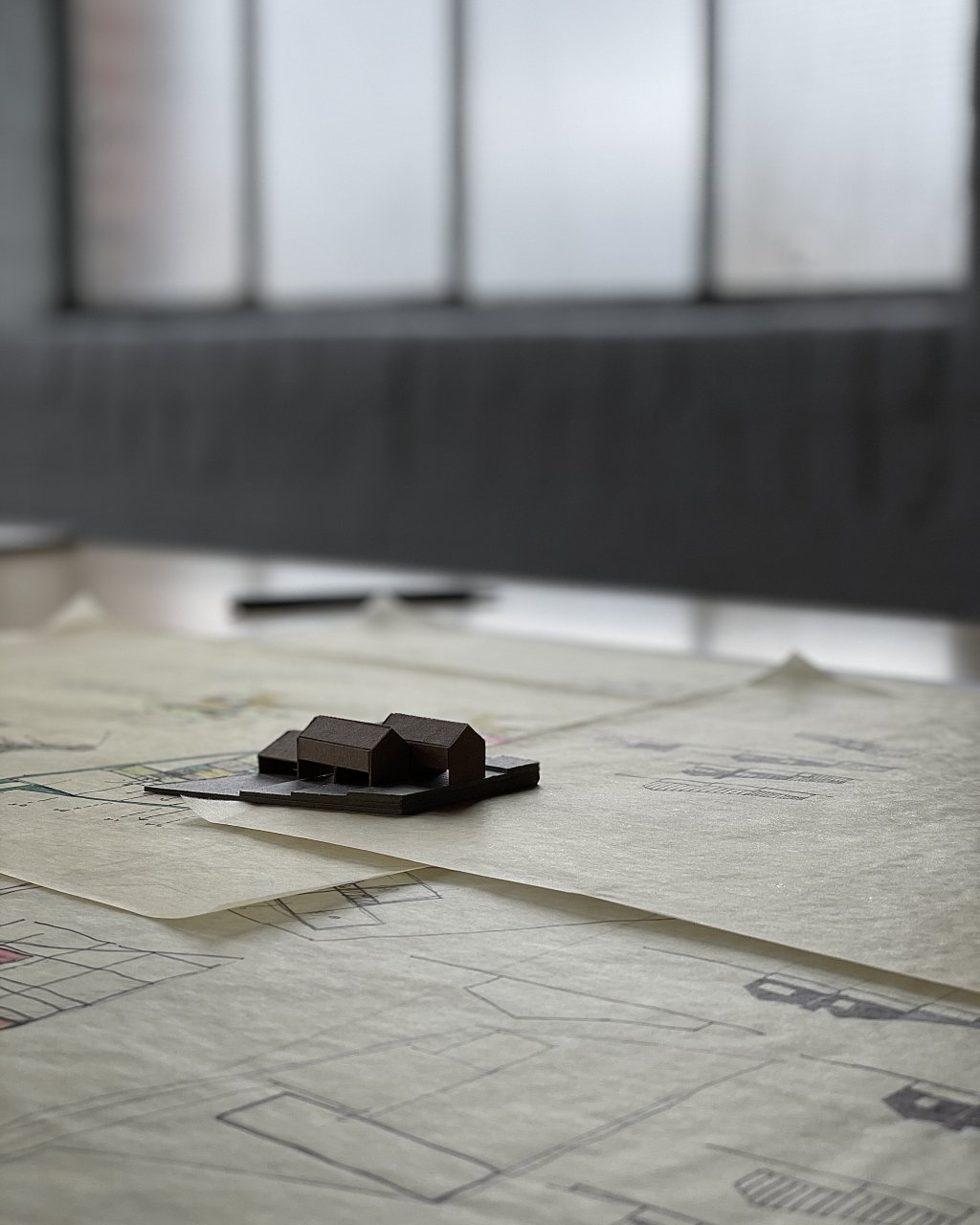 Model in brown craft card at 1:500